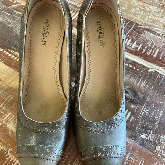 DARK GREEN VINTAGE LEATHER SEYCHELLES HEELS SIZE 8 - Picture 2 of 7